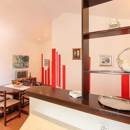 Ferienwohnung Romeo شقة